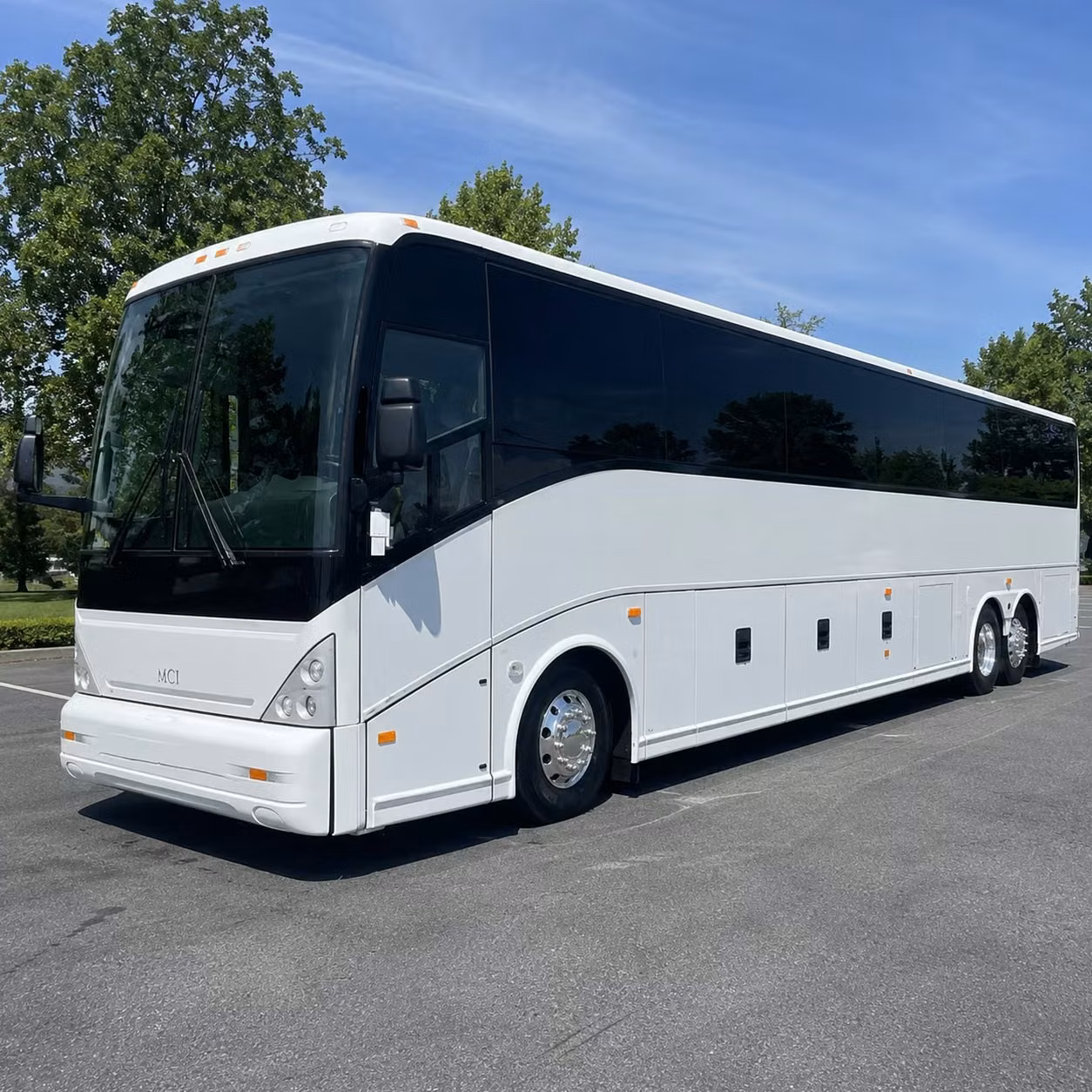 bus rental options for yakima trips