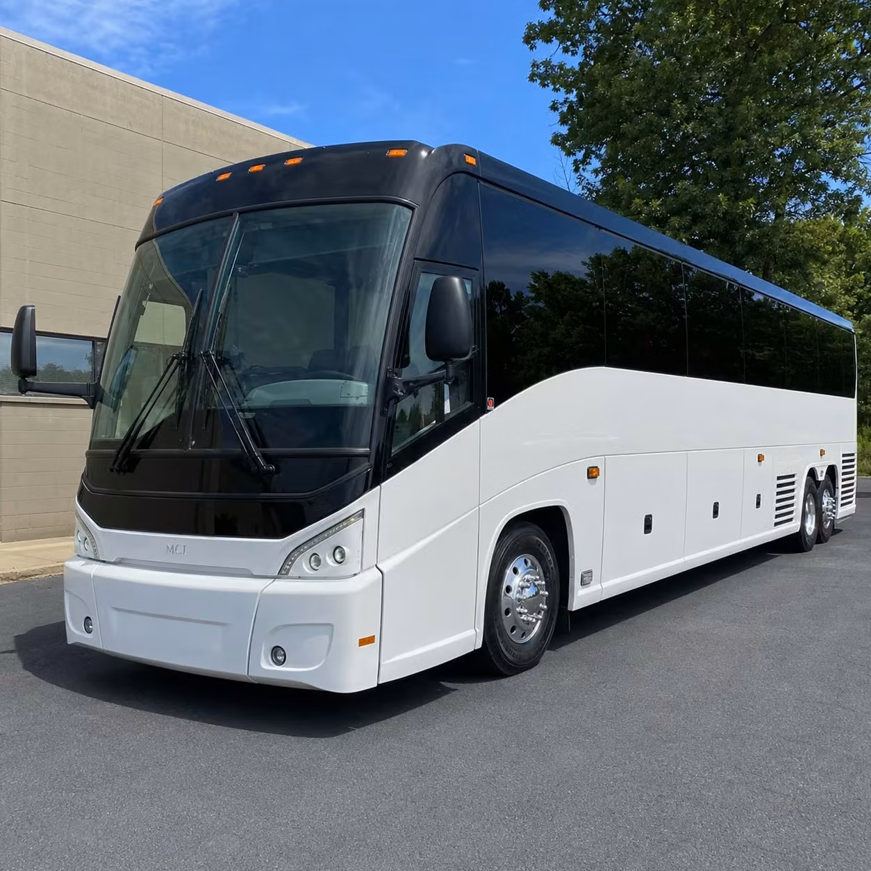 yakima charter bus rental exterior